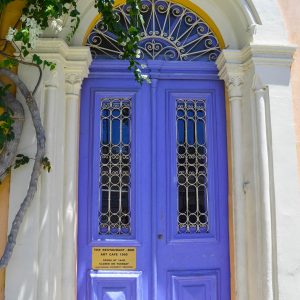 Blaue Tür auf Zypern