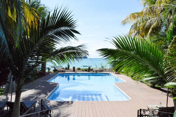 Pool mit Meerblick der Villa Anakao Mauritius
