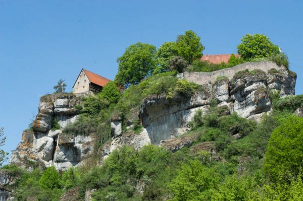 Mächtige Felsen in Tüchersfeld