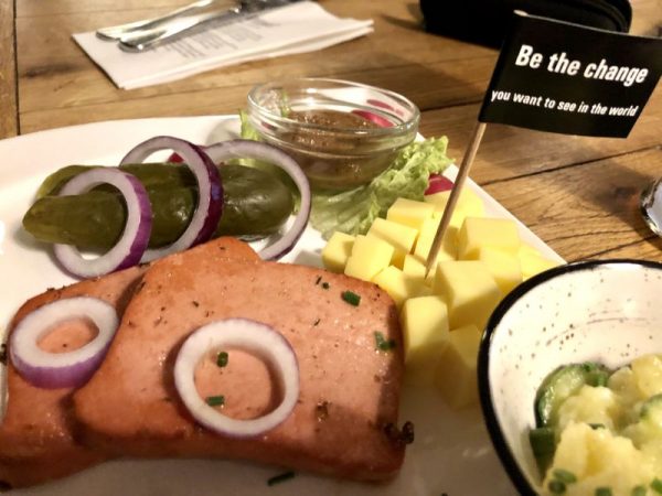 Münchnerisch-vegan frühstücken im Siggis in München