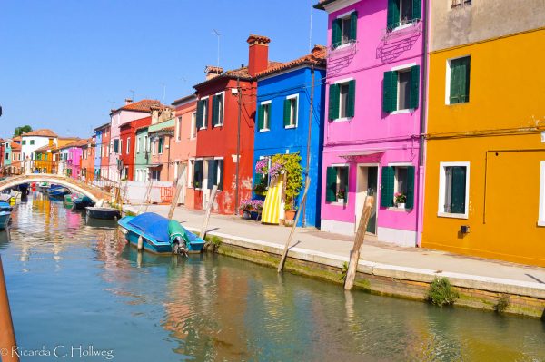 Contrasting colours of Burano