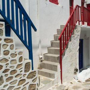 Color contrasts in Hora Mykonos