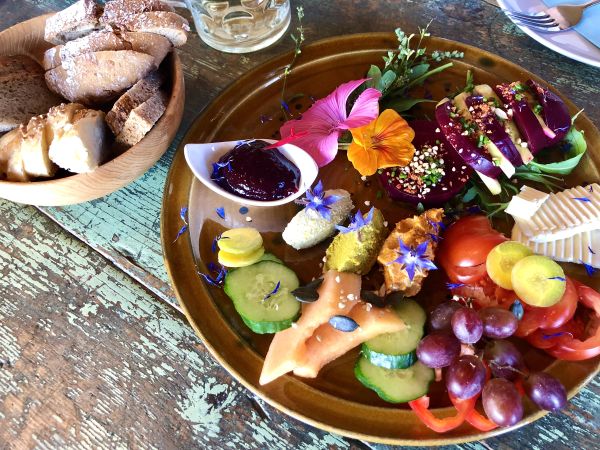 Colorful breakfast at Boarhof