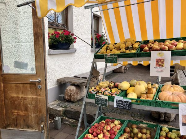 Obststand im Stemmerhof